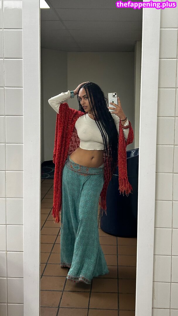 Aaliyeezy / theallierae Φωτογραφία Γυμνών OnlyFans #424