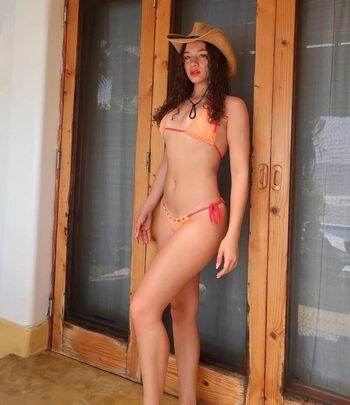 Adriana Campos Salazar