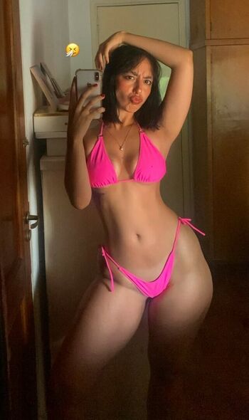 Full leaked Therlyen/ private onlyfans photo