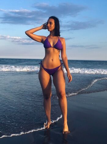 Full leaked Makoshake / private onlyfans photo