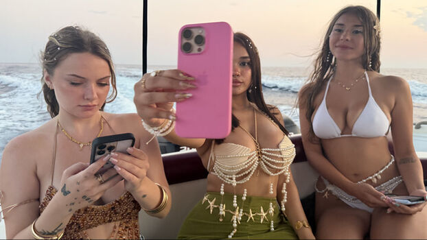 Full leaked Aishah sofey  page private onlyfans photo