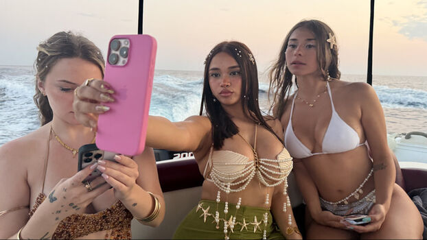 Full leaked Aishah sofey  page private onlyfans photo