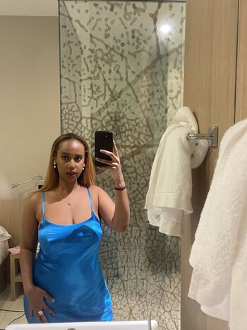 Full leaked Aishamoshope private onlyfans photo