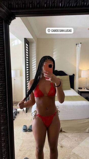 Full leaked Alarinoel private onlyfans photo