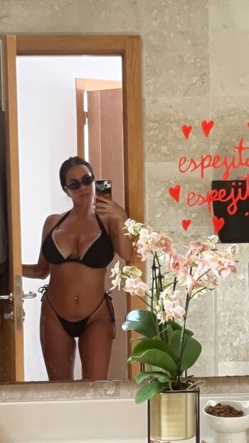 Full leaked Albaagdiazz private onlyfans photo