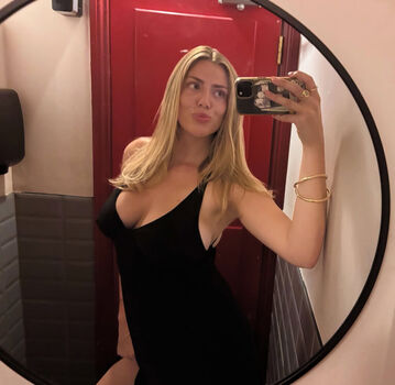 Full leaked Alice caruana private onlyfans photo