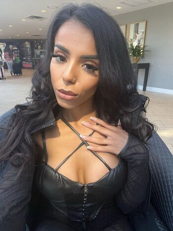 Full leaked Amale french hope private onlyfans photo