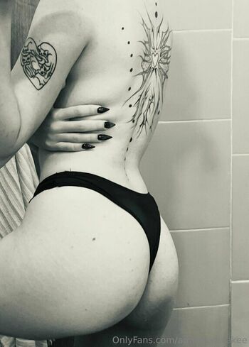 Full leaked Ambergotcakeee private onlyfans photo