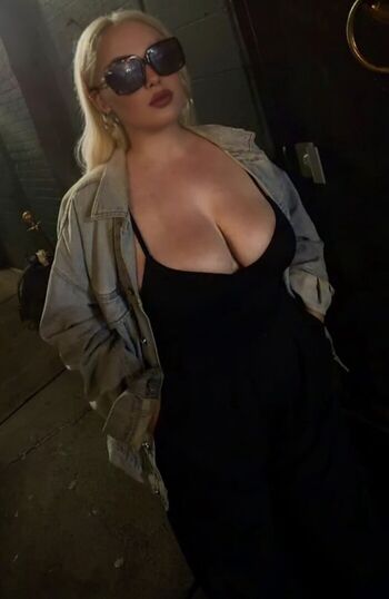 Full leaked Angandthedamnband private onlyfans photo