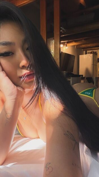 Annie Hikari