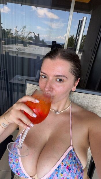 Full leaked Anxhelz private onlyfans photo