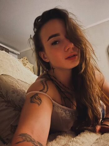 Full leaked Apollonchil private onlyfans photo