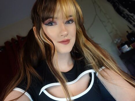 Full leaked Ashlyne/ private onlyfans photo