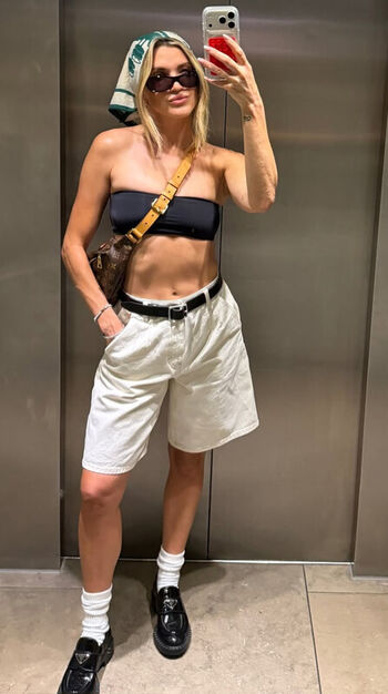 Full leaked Ashley roberts private onlyfans photo