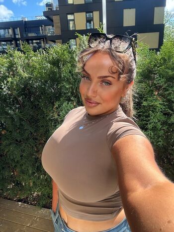 Full leaked Aurorao private onlyfans photo