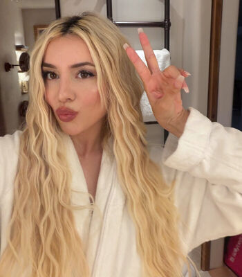 Full leaked Ava max private onlyfans photo