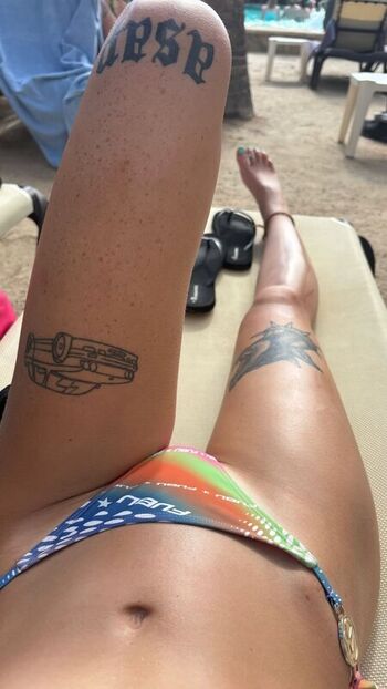 Full leaked Avery shipp private onlyfans photo