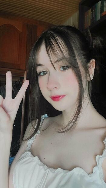 Full leaked Pretty evelyn/ private onlyfans photo
