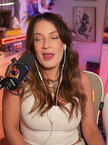 BasicWitGirl