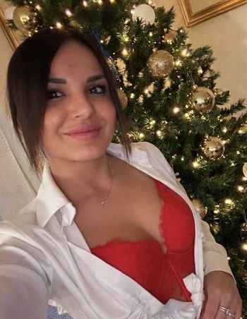 Full leaked Bellaesimpatica private onlyfans photo