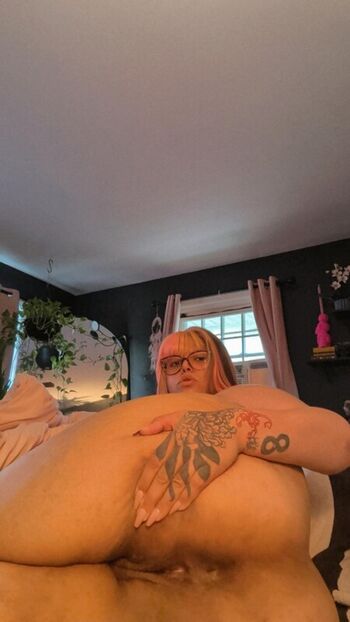 Full leaked Big bimbo baggins private onlyfans photo