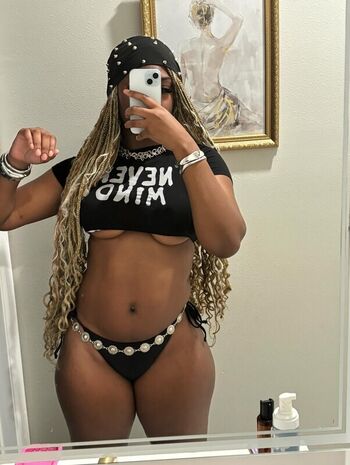 Full leaked Bigbootykyy private onlyfans photo