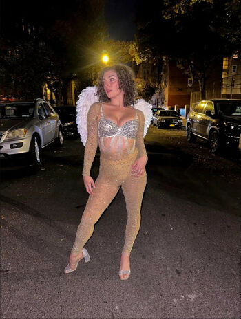 Full leaked Caitlin bond private onlyfans photo
