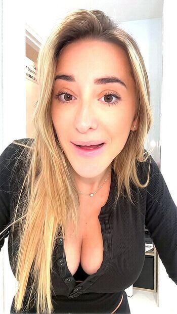Full leaked Carla ghebali page private onlyfans photo