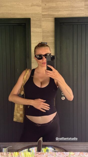 Full leaked Caroline vreeland private onlyfans photo