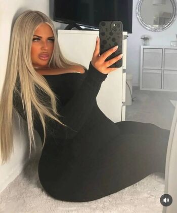 Full leaked Chloe private onlyfans photo