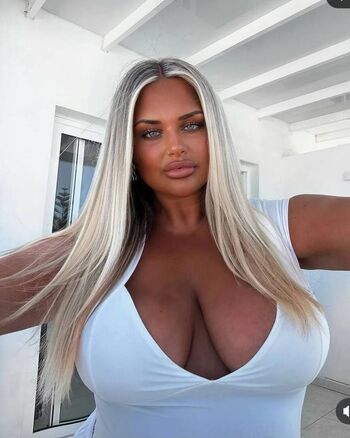 Full leaked Chloe private onlyfans photo