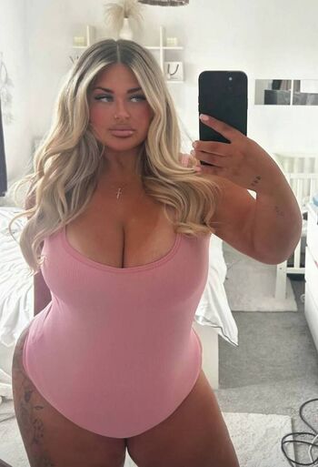 Full leaked Chloe private onlyfans photo