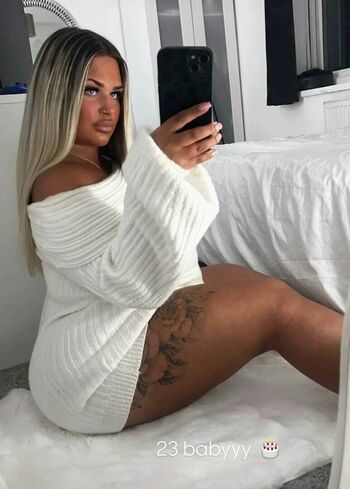 Full leaked Chloe private onlyfans photo