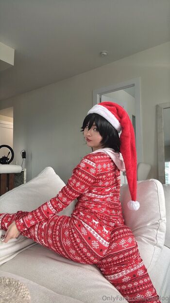 Full leaked Clueloo private onlyfans photo