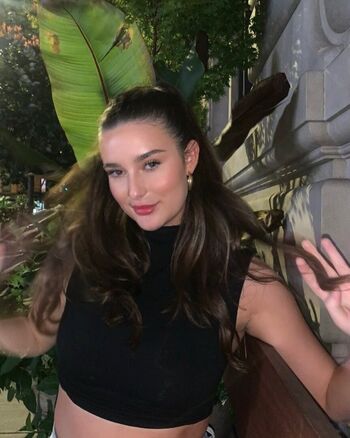 Full leaked Courtney tarr page private onlyfans photo