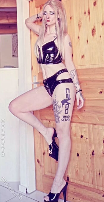 Full leaked Crazy badgirl page private onlyfans photo