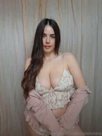 Full leaked Danielleksharp private onlyfans photo