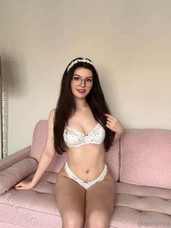 Full leaked Dellie isla private onlyfans photo