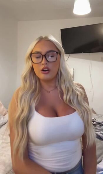Full leaked El rowlandsxx private onlyfans photo