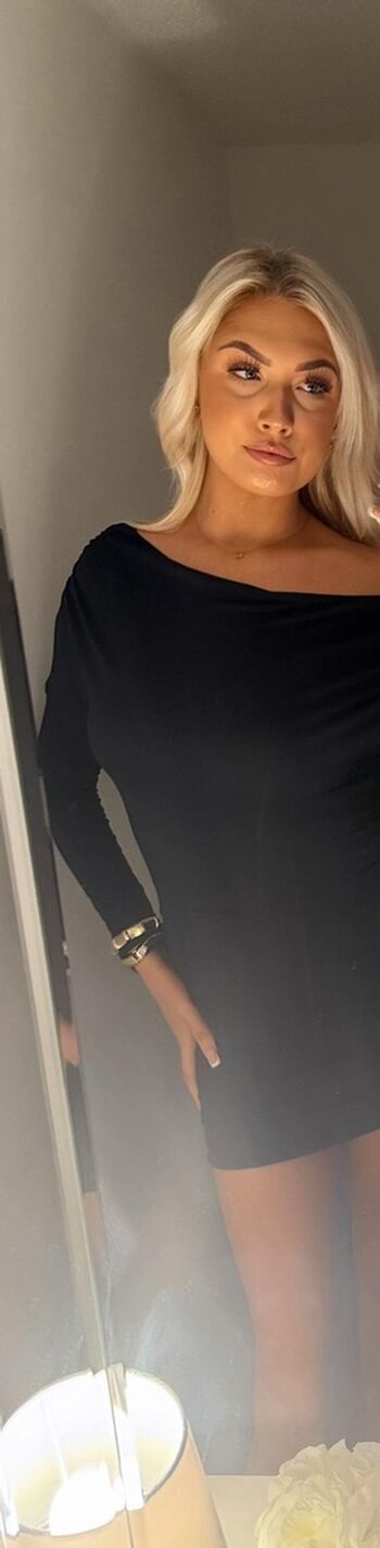 Full leaked El rowlandsxx private onlyfans photo