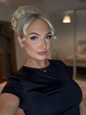 Full leaked El rowlandsxx private onlyfans photo