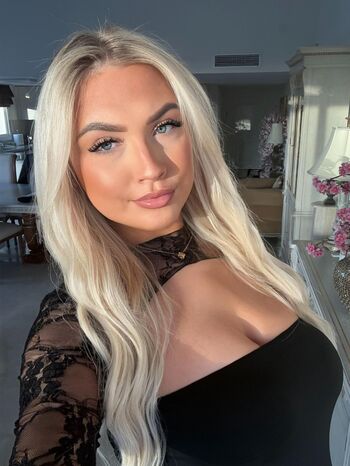 Full leaked El rowlandsxx private onlyfans photo