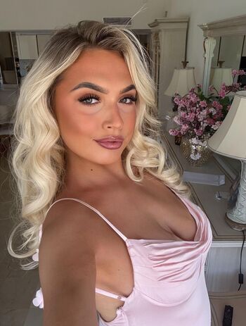 Full leaked El rowlandsxx private onlyfans photo