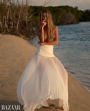 Full leaked Elle macpherson private onlyfans photo