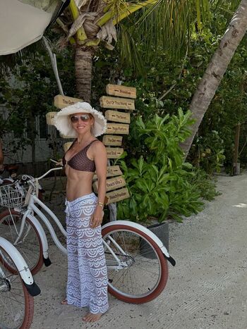 Full leaked Elsa pataky private onlyfans photo