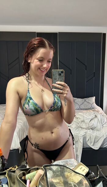 Full leaked Em cavell private onlyfans photo