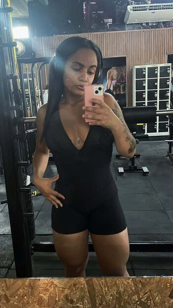 Full leaked Emilesouzaa private onlyfans photo