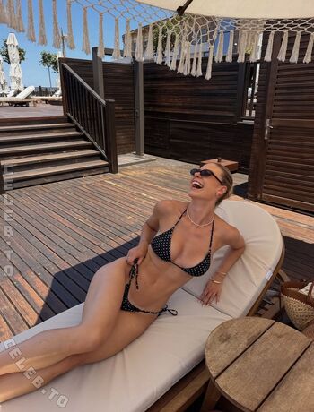 Full leaked Emilia bte private onlyfans photo