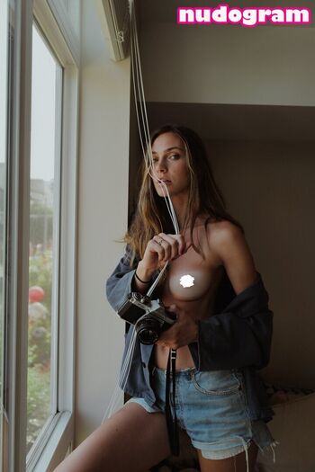 Full leaked Emily hall private onlyfans photo