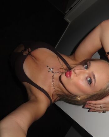 Full leaked Emily yyoung private onlyfans photo